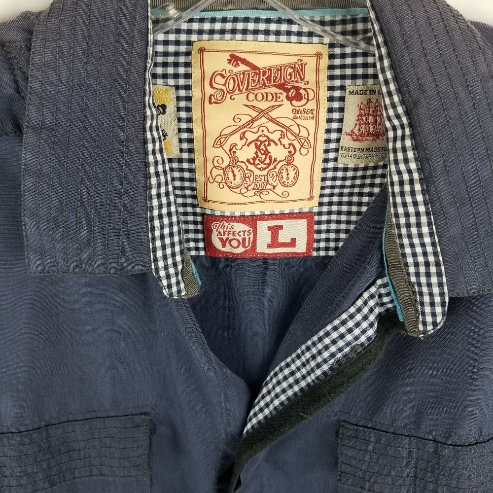 🎁 3/$20 Sovereign Code Button down - Picture 3 of 3